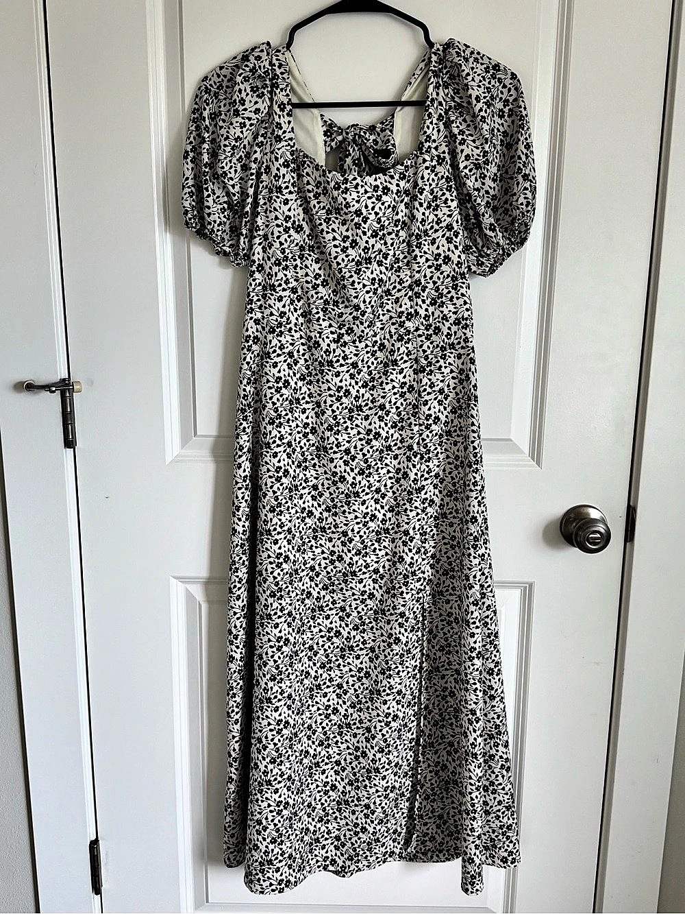Black Floral Tie-Back Puff Sleeve Midi Dress